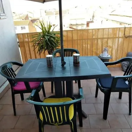 Charmant Avec Belle Terrasse شقة
